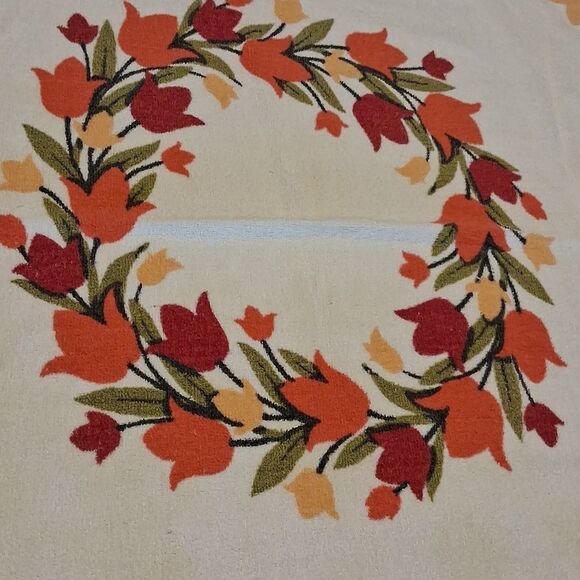 Vintage tulips design terry cloth tablecloth - 50" X 40" - Picture 4 of 6